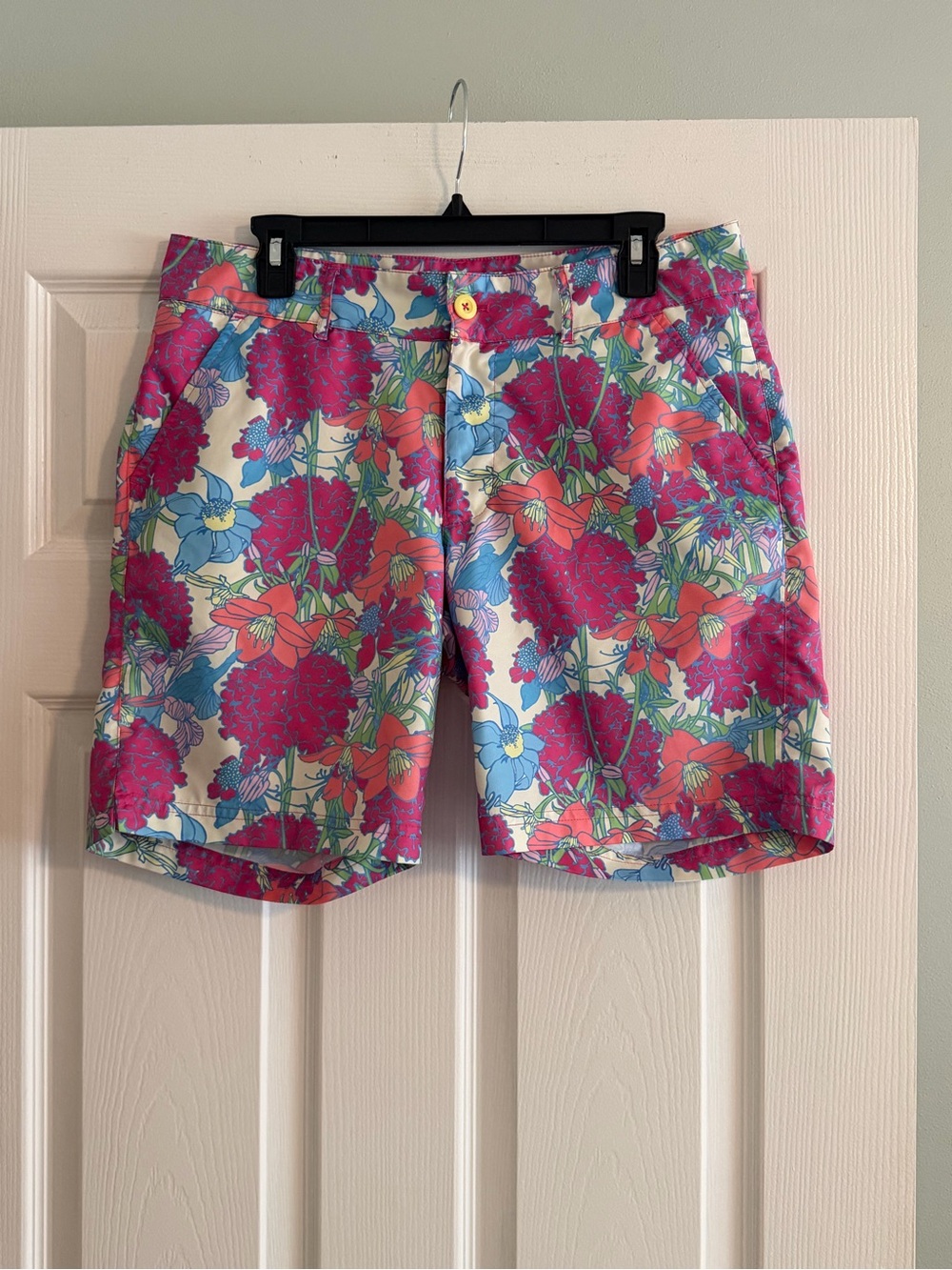 Birdies and Bows Fairway Golf Vibrant Floral Print Shorts